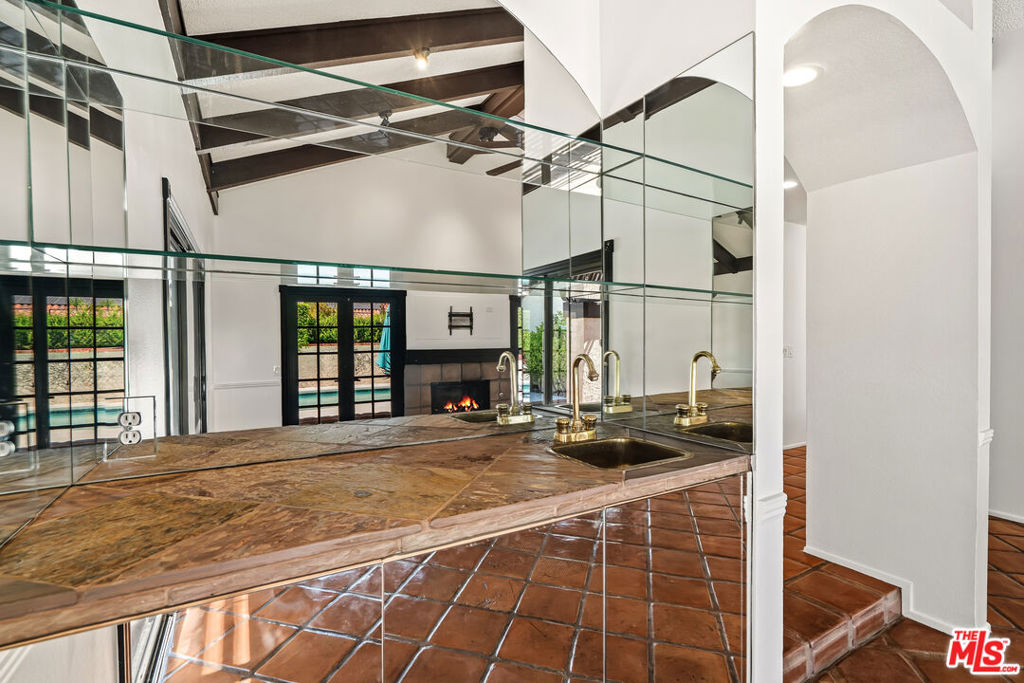 60 Calle Solano Property Photo 11