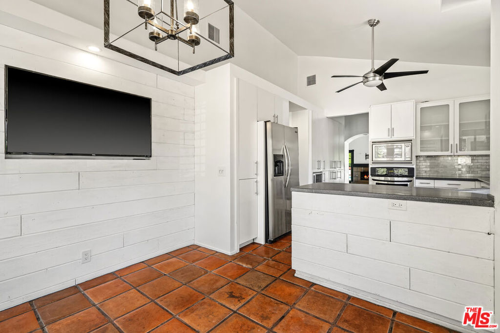 60 Calle Solano Property Photo 23