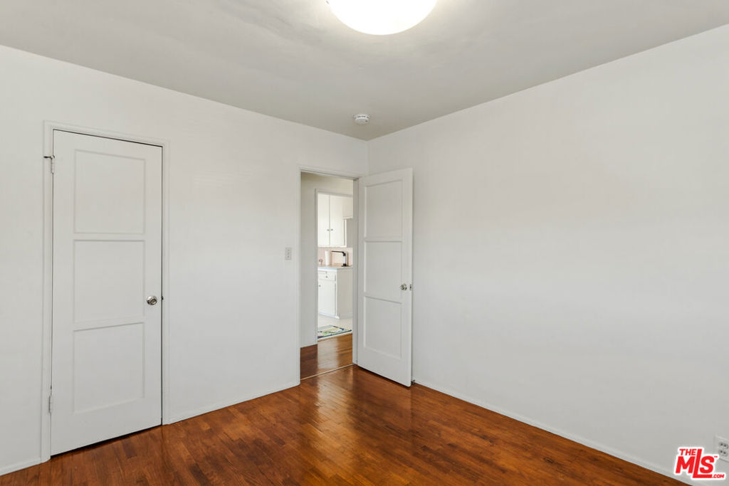 26976913 Property Photo 11
