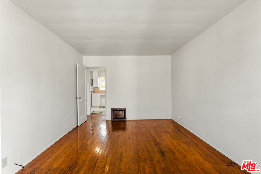 26976913 Property Photo 14