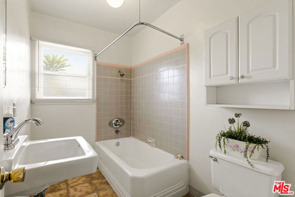 26976913 Property Photo 15