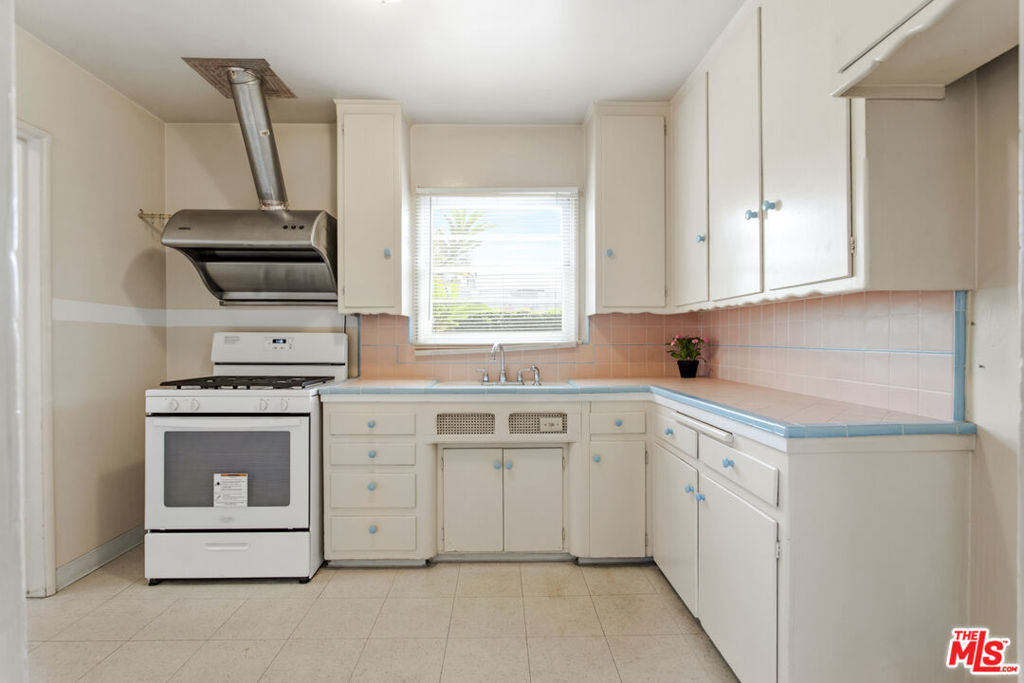 26976913 Property Photo 16