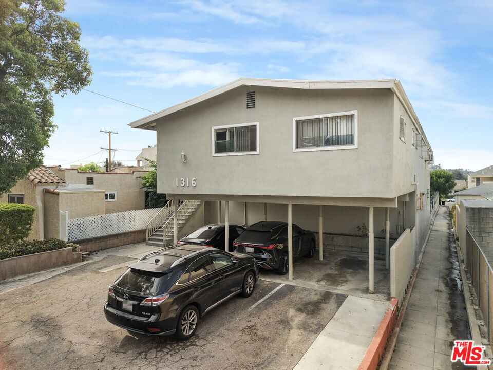 1316 Barrington Way Property Photo 9
