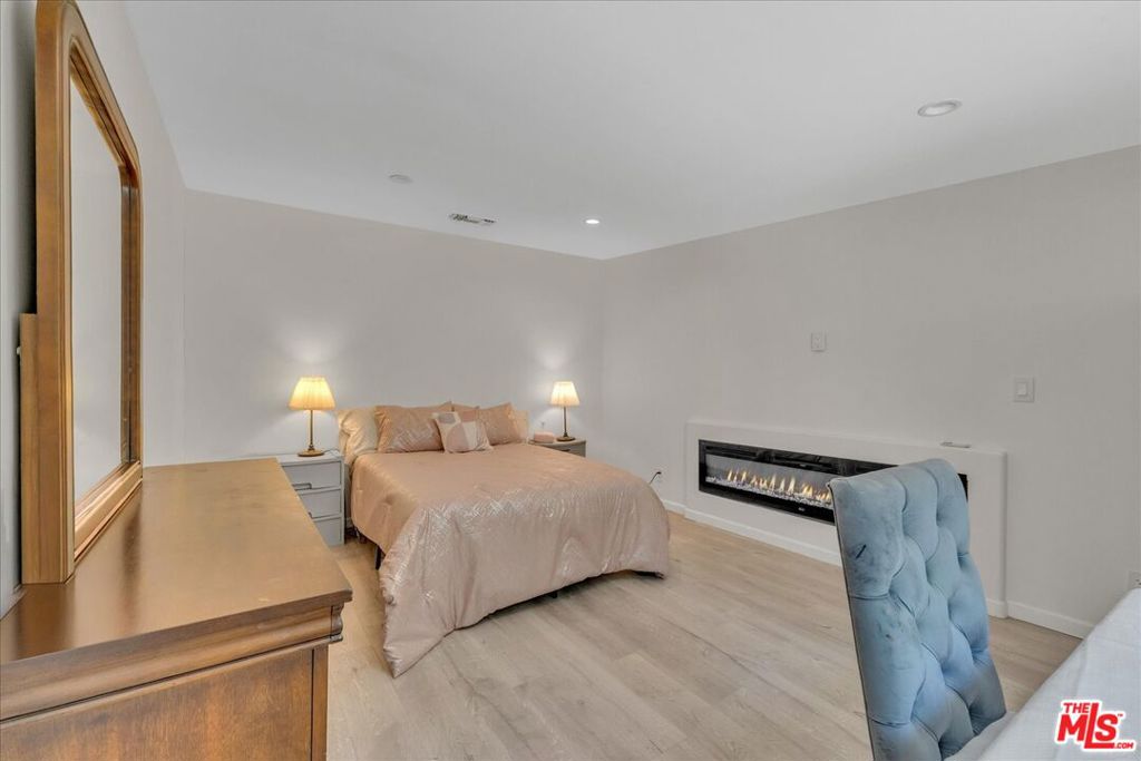 18352 Bessemer Street Property Photo 16