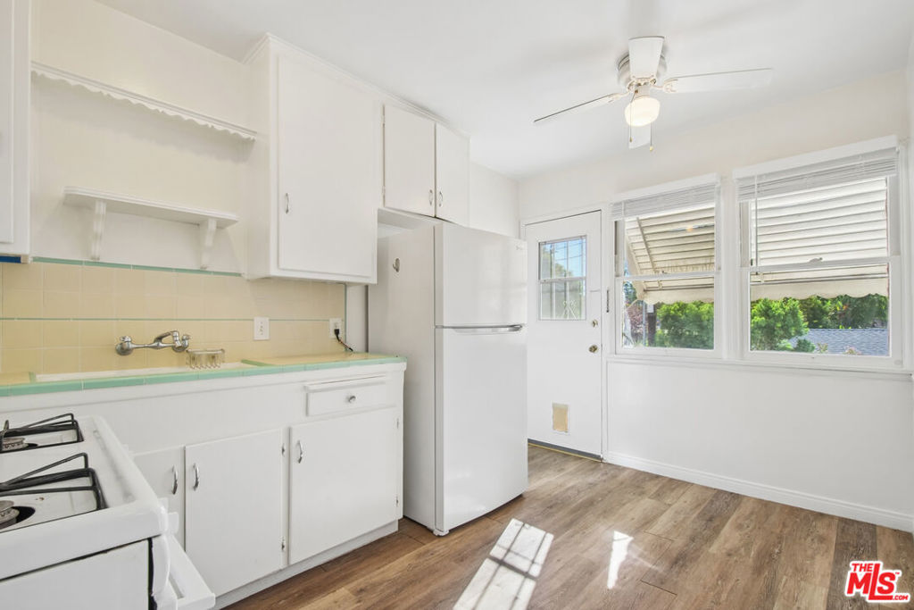 4951 Cahuenga Boulevard 4951a Property Photo 5