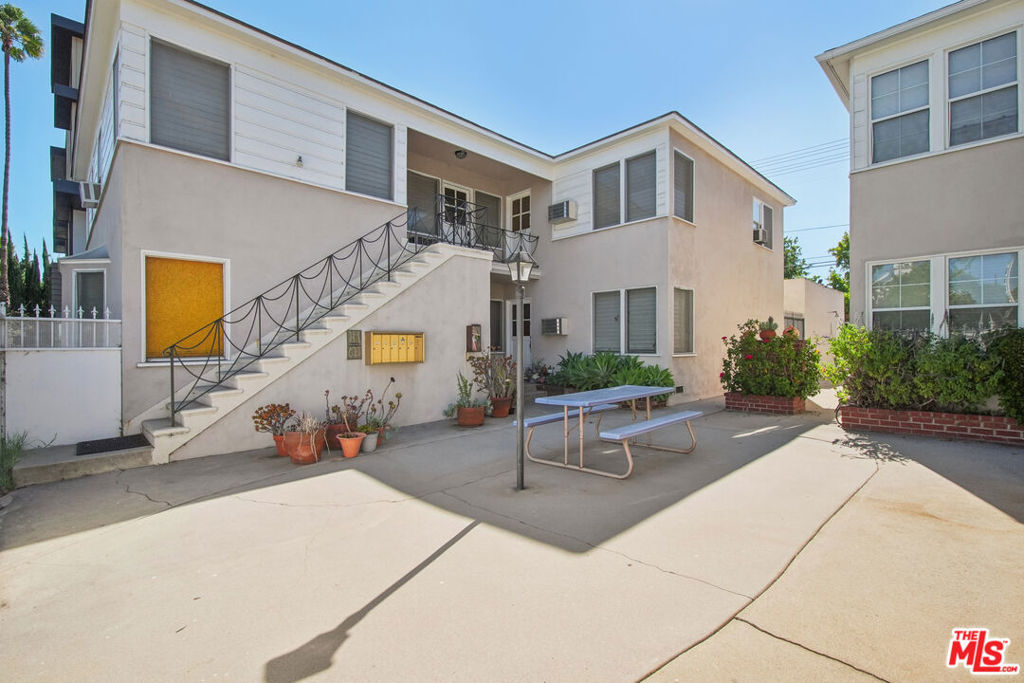 4951 Cahuenga Boulevard 4951a Property Photo 16