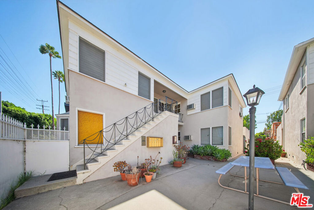 4951 Cahuenga Boulevard 4951a Property Photo 18