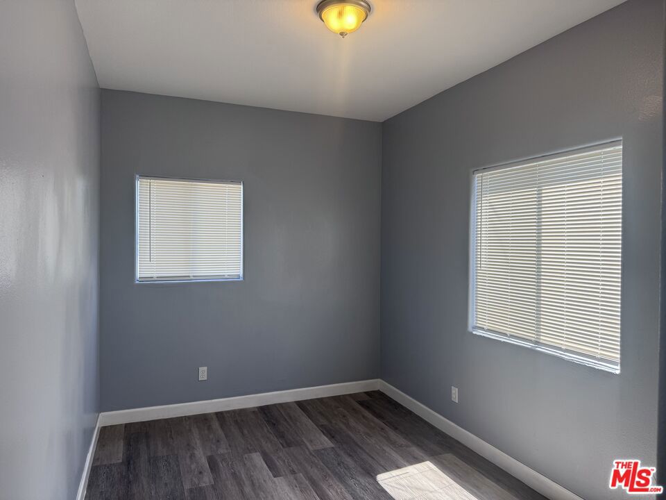 10406 Avalon Boulevard Property Photo 7