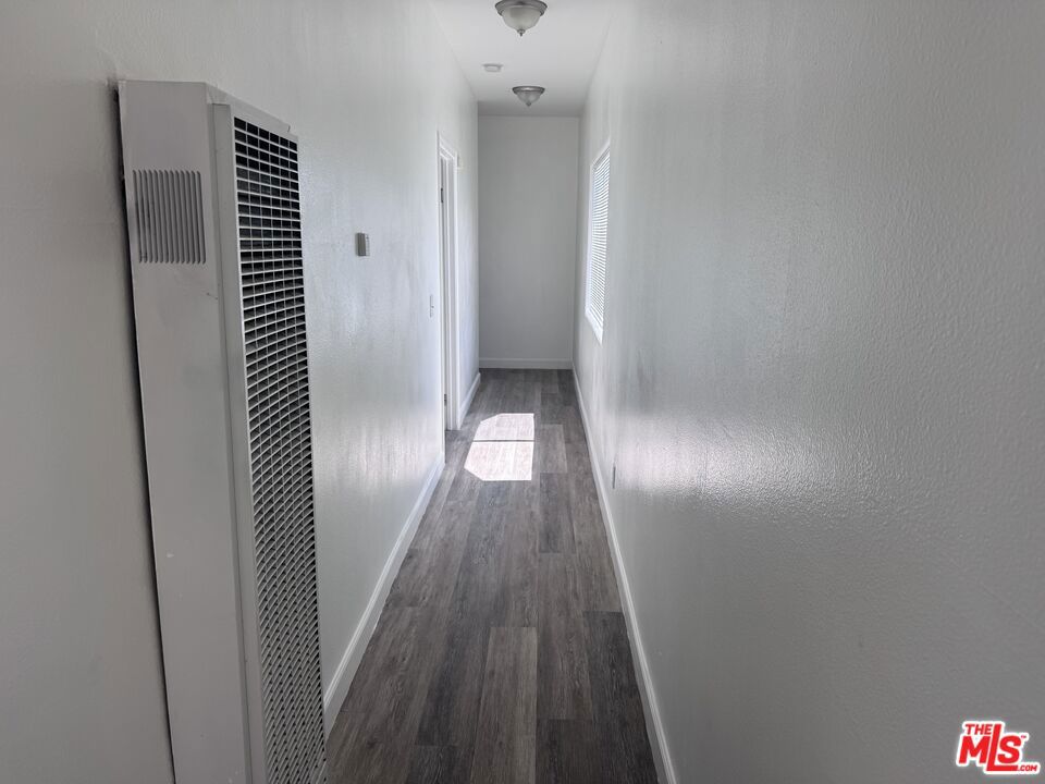 10406 Avalon Boulevard Property Photo 10