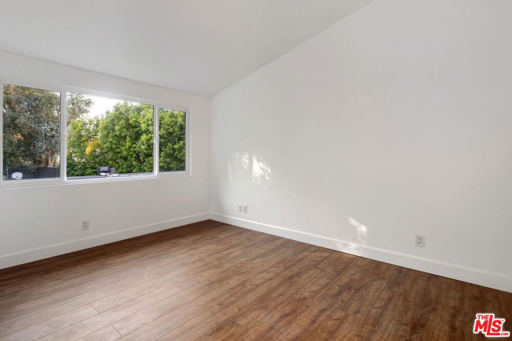 16541 Park Lane Circle Property Photo 25