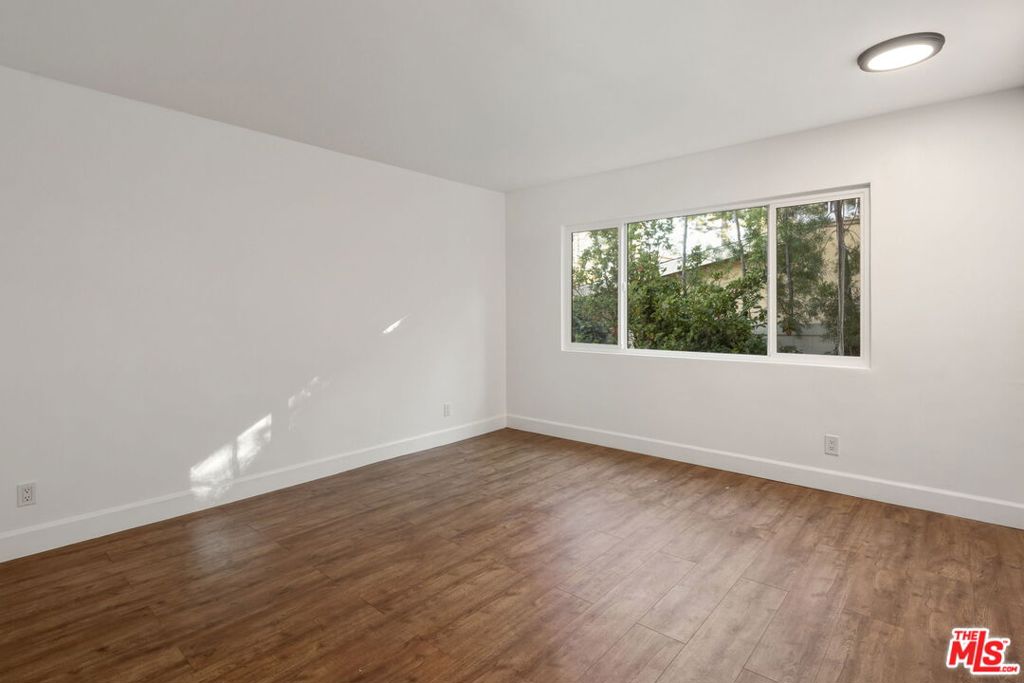 16541 Park Lane Circle Property Photo 28