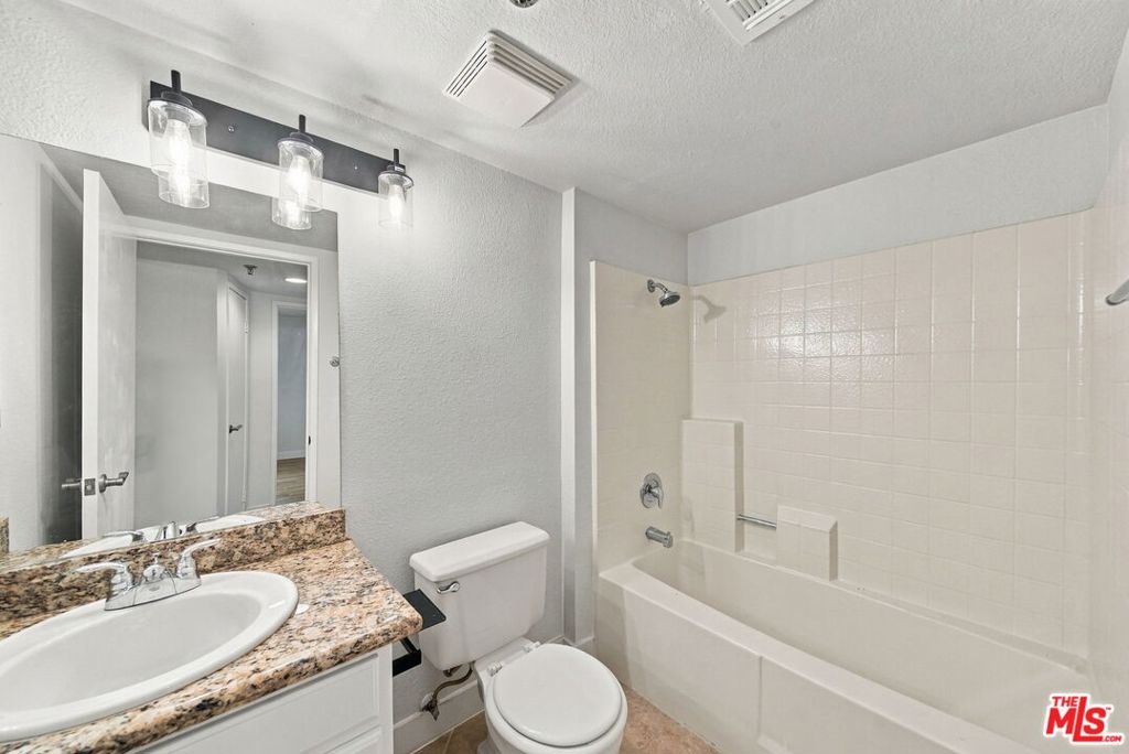 4401 Sepulveda Boulevard 208 Property Photo 15