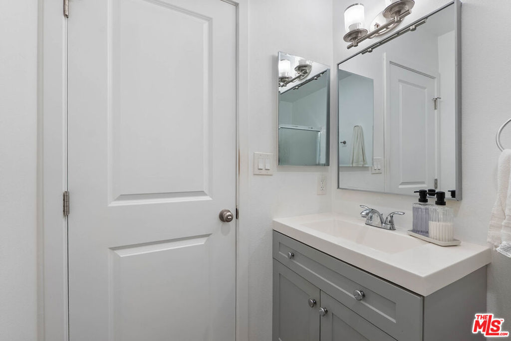 14807 Condon Avenue 213 Property Photo 15