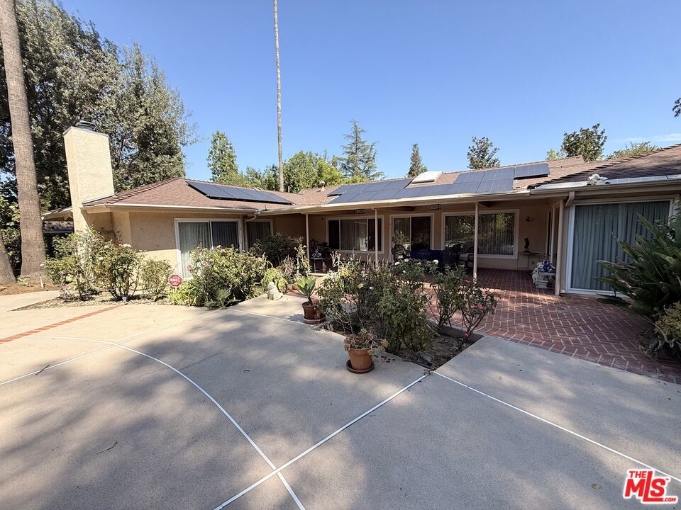 5429 Corbin Avenue Property Photo 42