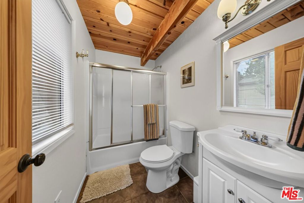 691 Santa Barbara Avenue Property Photo 32