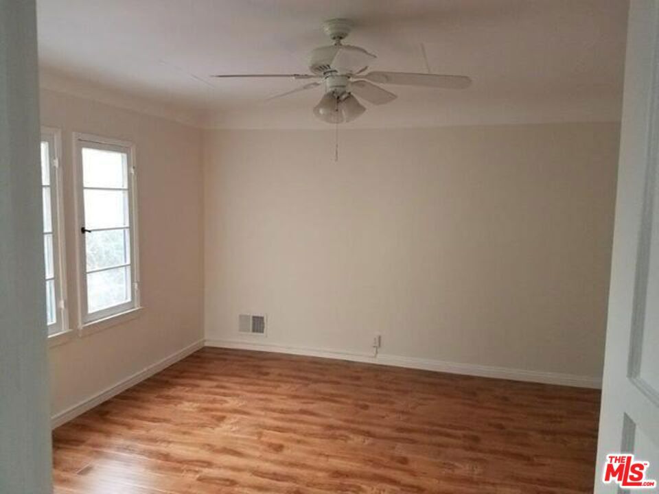 8737 Clifton Way Property Photo 7