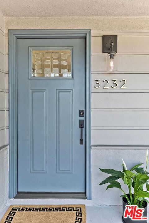 3232 S Beverly Drive Property Photo 4
