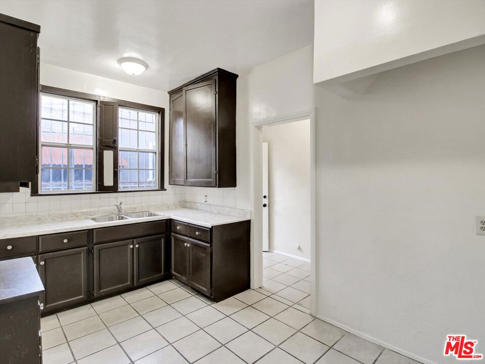 4222 Hooper Avenue Property Photo 7
