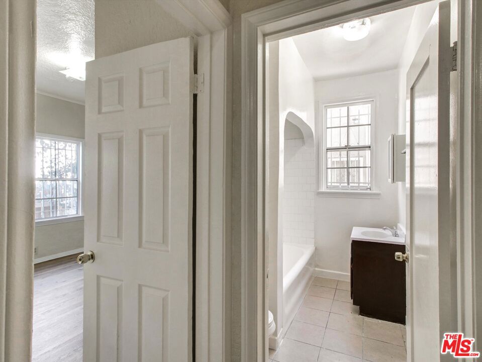 4222 Hooper Avenue Property Photo 10