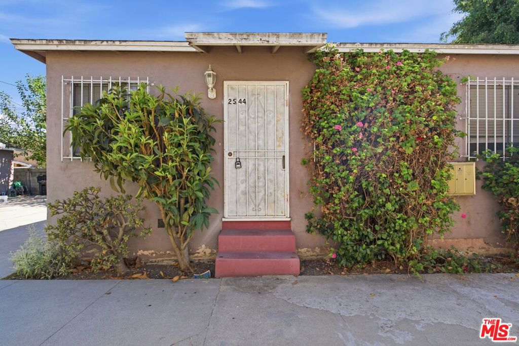 2544 Thurman Avenue Property Photo 1