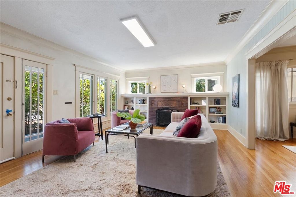 2019 West Boulevard Property Photo 3