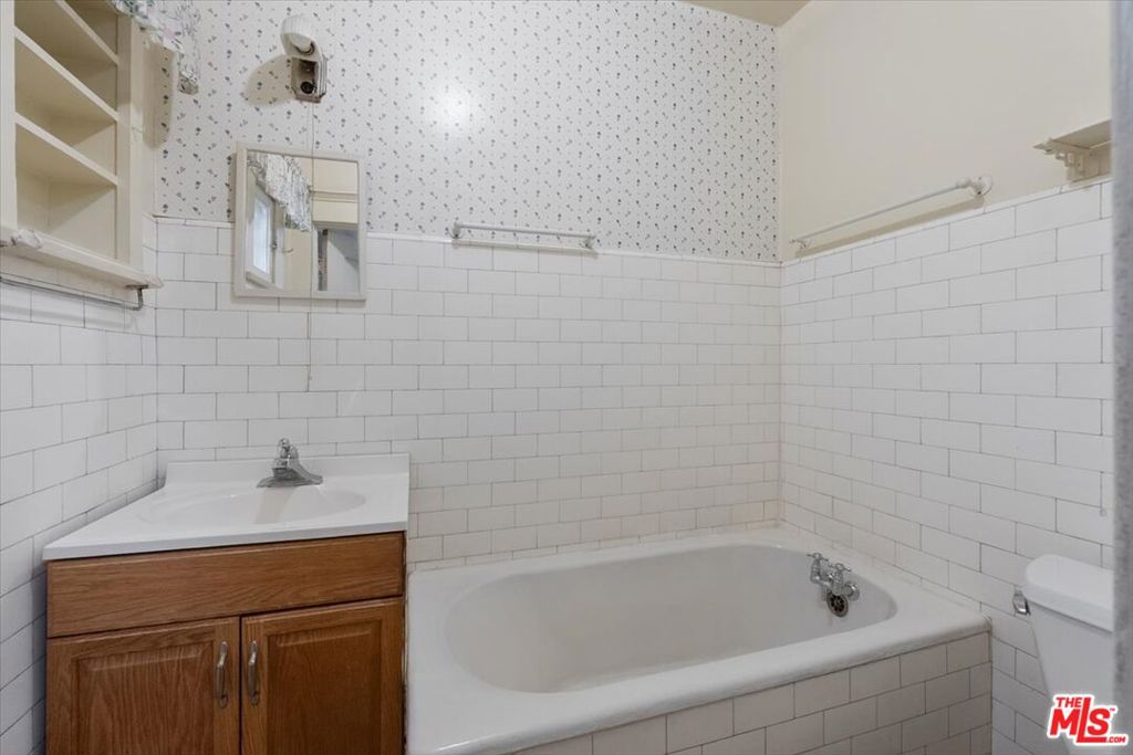 2019 West Boulevard Property Photo 15