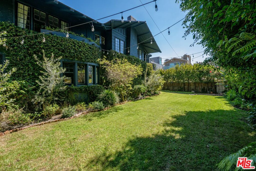 15 30th Avenue Property Photo 4