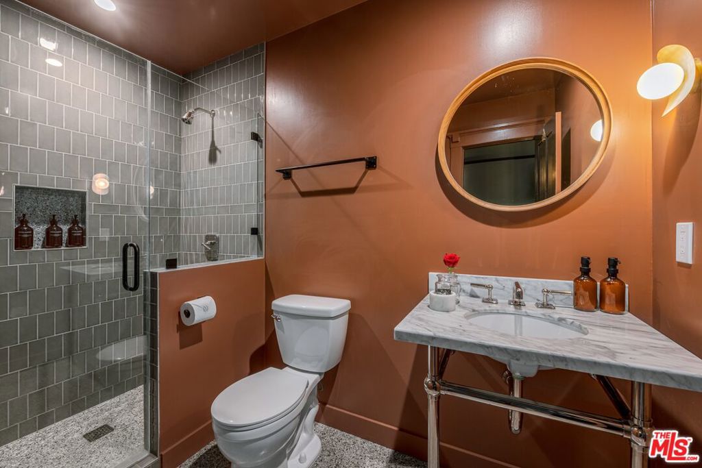 15 30th Avenue Property Photo 17