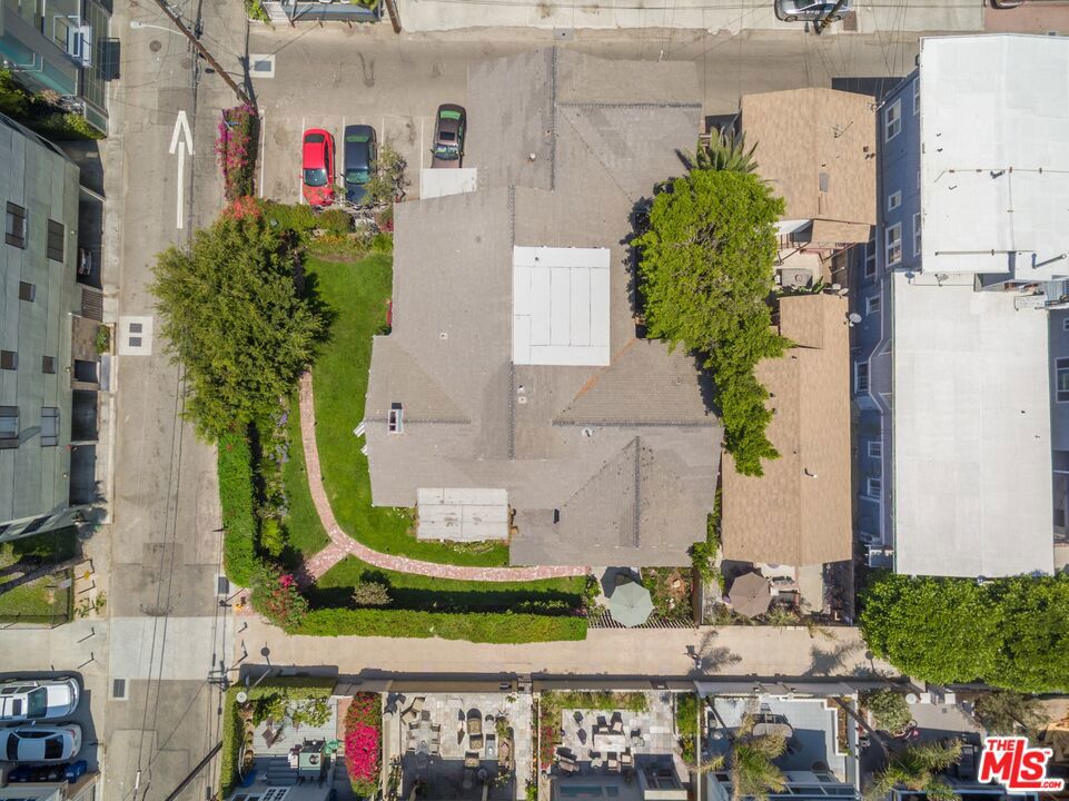 15 30th Avenue Property Photo 42