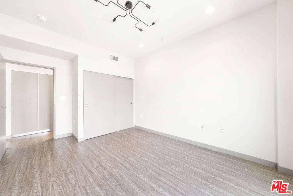 18723 Redwing Street Property Photo 17