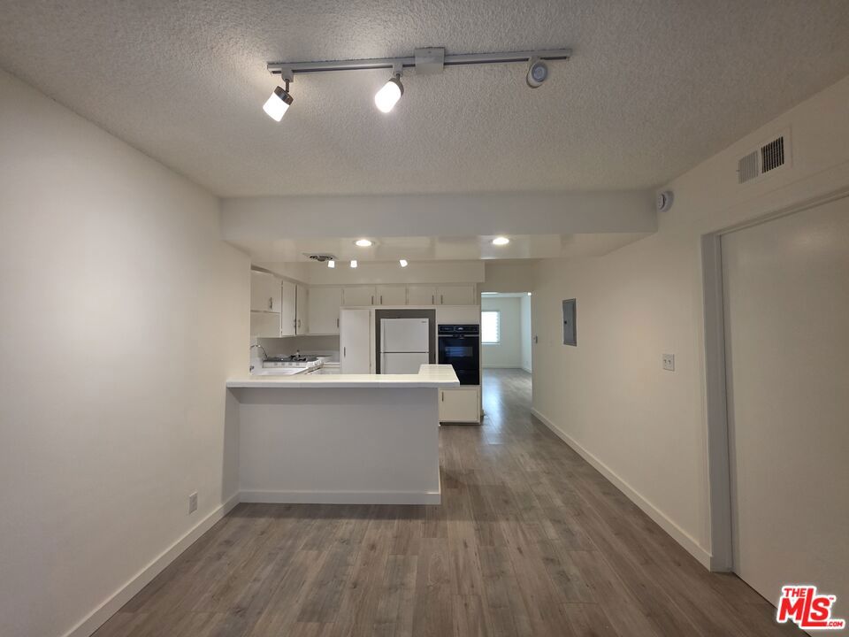 1711 Malcolm Avenue 1 Property Photo 2