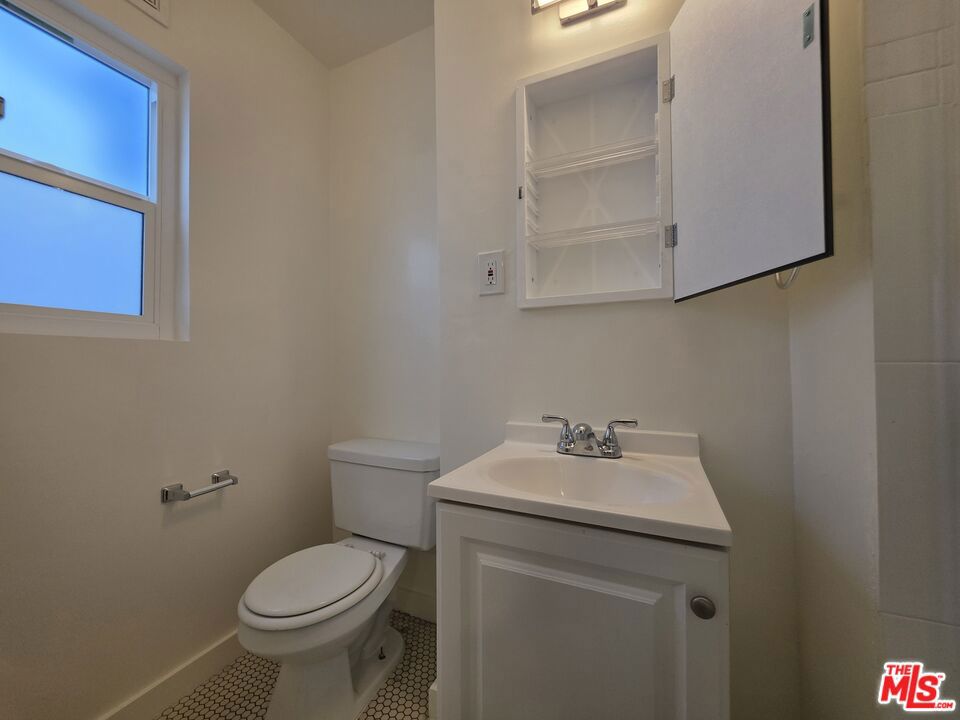 1711 Malcolm Avenue 1 Property Photo 17
