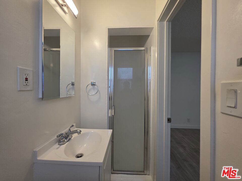 1711 Malcolm Avenue 1 Property Photo 19