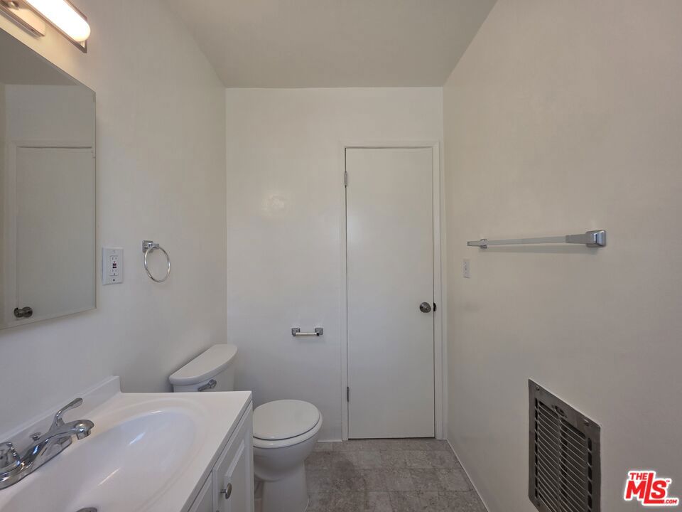 1711 Malcolm Avenue 1 Property Photo 23