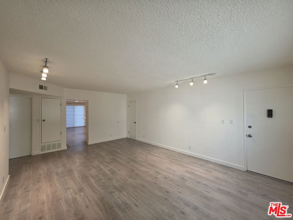 1711 Malcolm Avenue 1 Property Photo 28