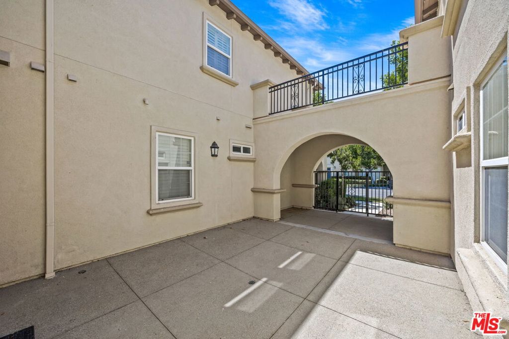 15769 Agave Avenue Property Photo 4