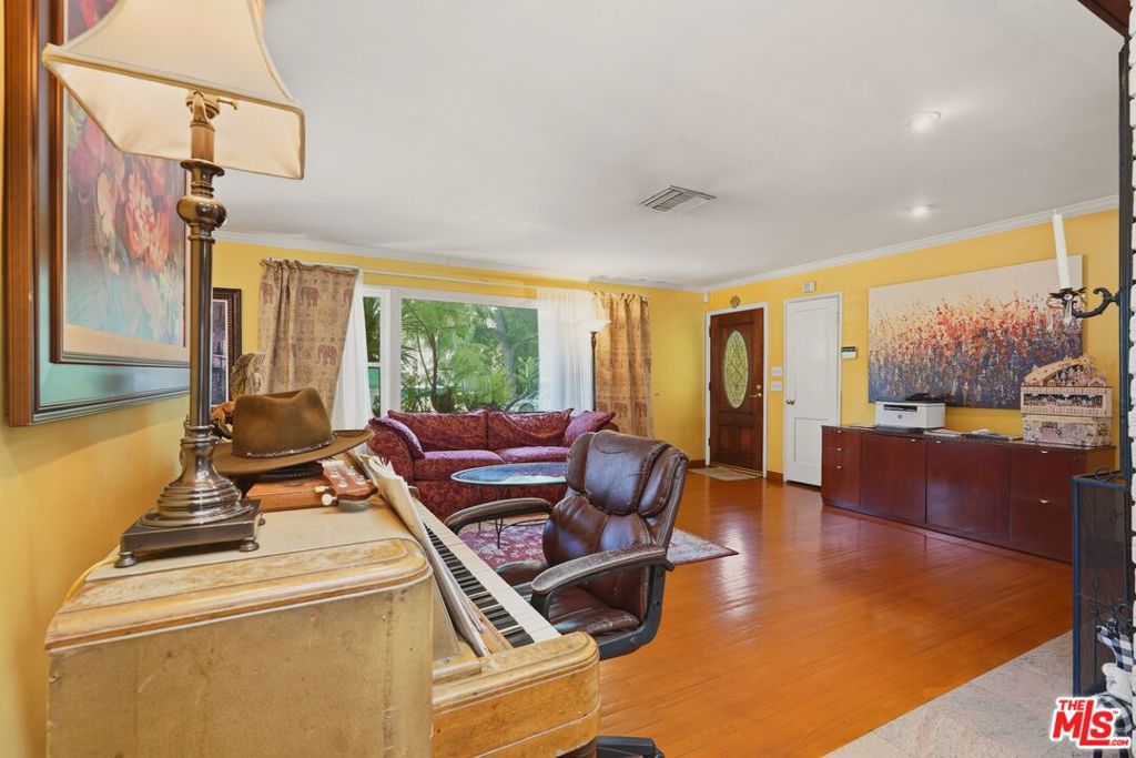 15719 Vose Street Property Photo 13