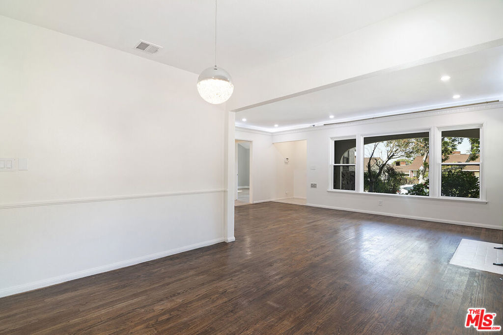 414 University Avenue Property Photo 10