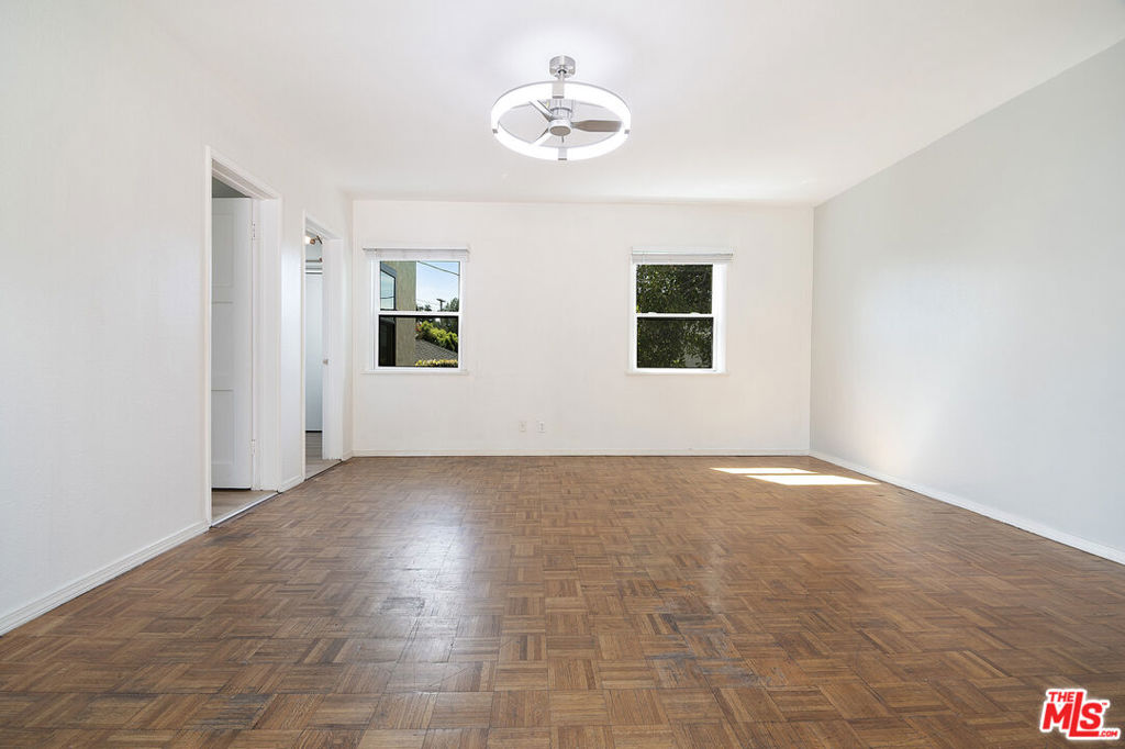 414 University Avenue Property Photo 18