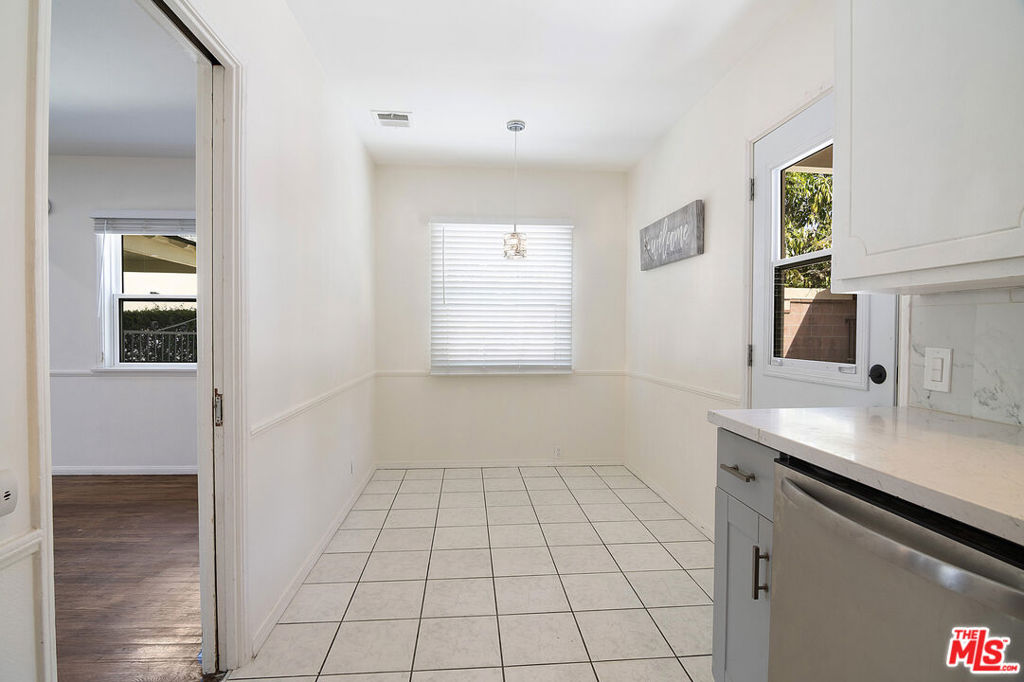414 University Avenue Property Photo 26
