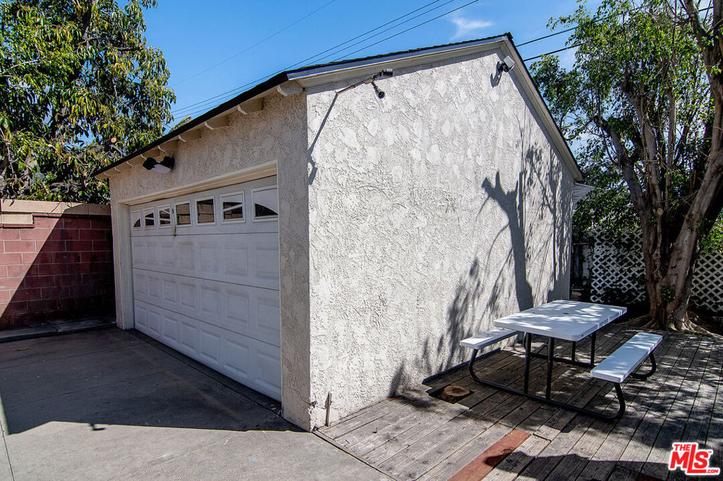 414 University Avenue Property Photo 54