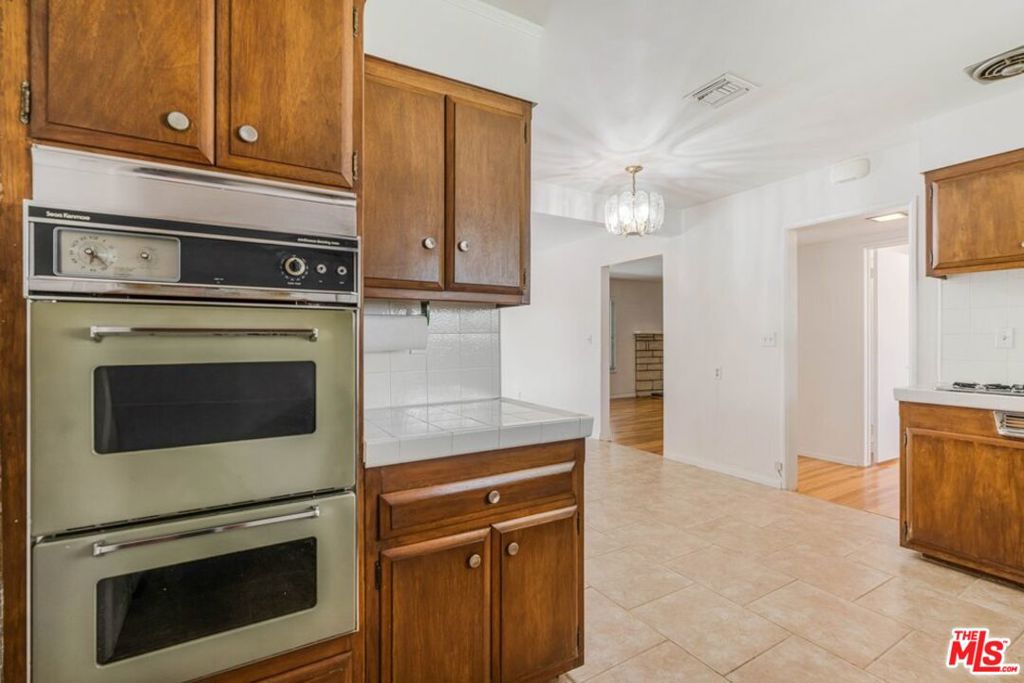 9811 Lubao Avenue Property Photo 11