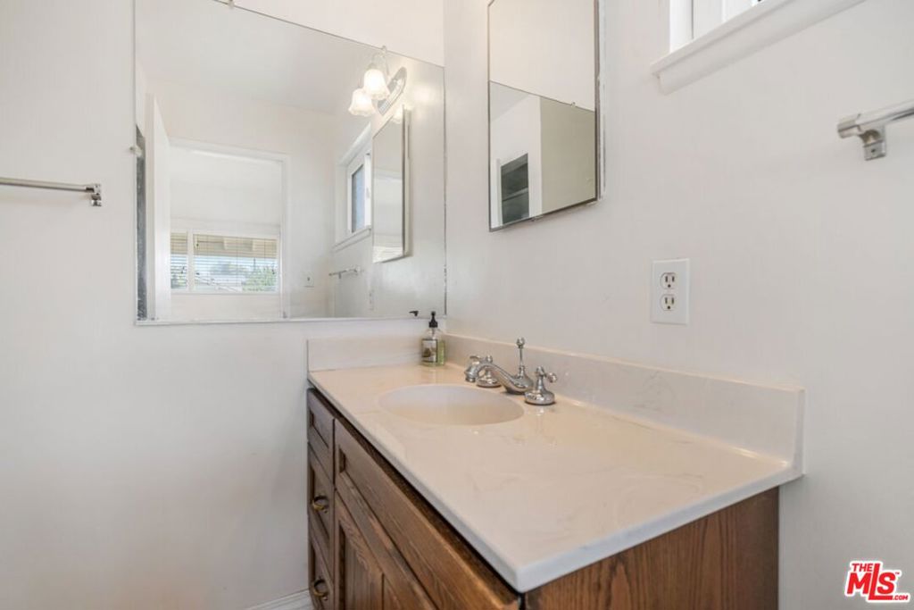 9811 Lubao Avenue Property Photo 17