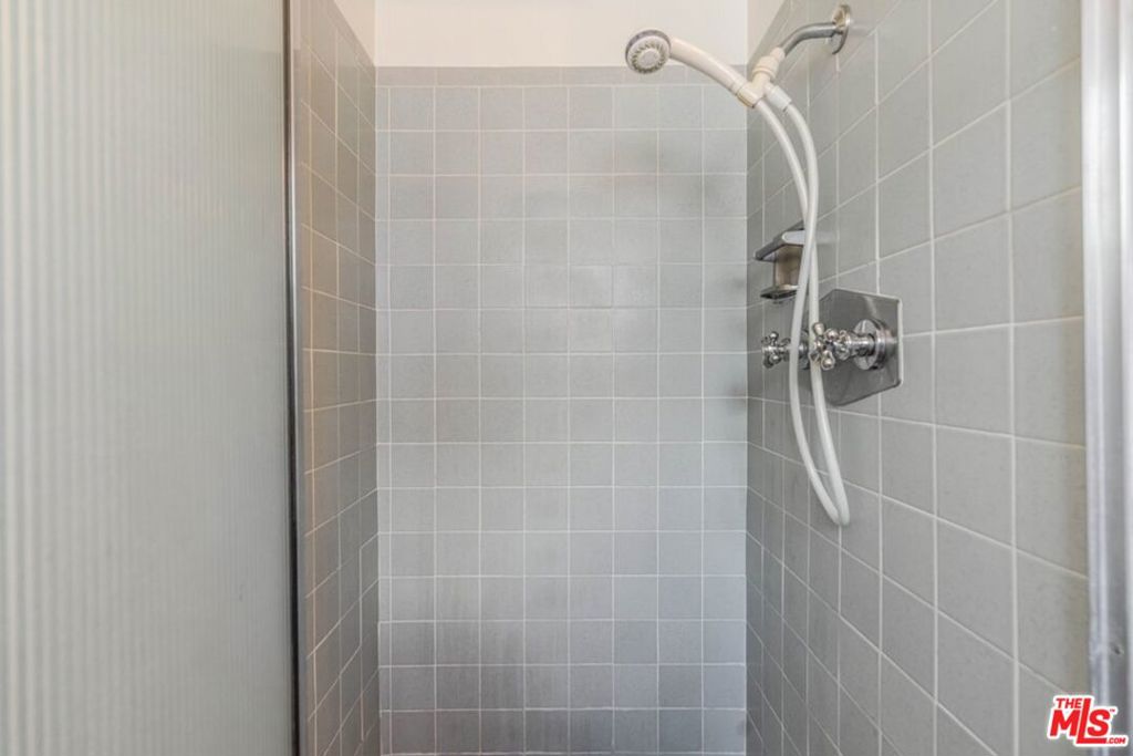 9811 Lubao Avenue Property Photo 18
