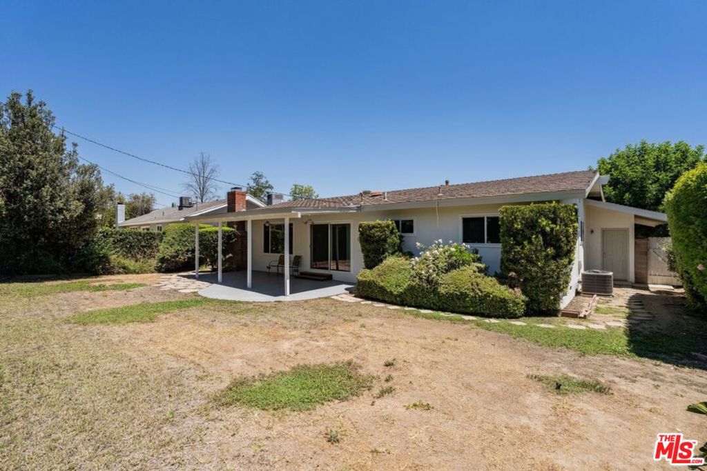 9811 Lubao Avenue Property Photo 25