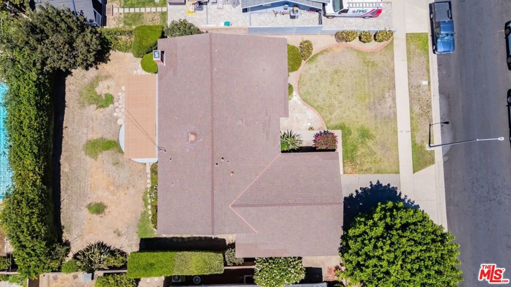 9811 Lubao Avenue Property Photo 29