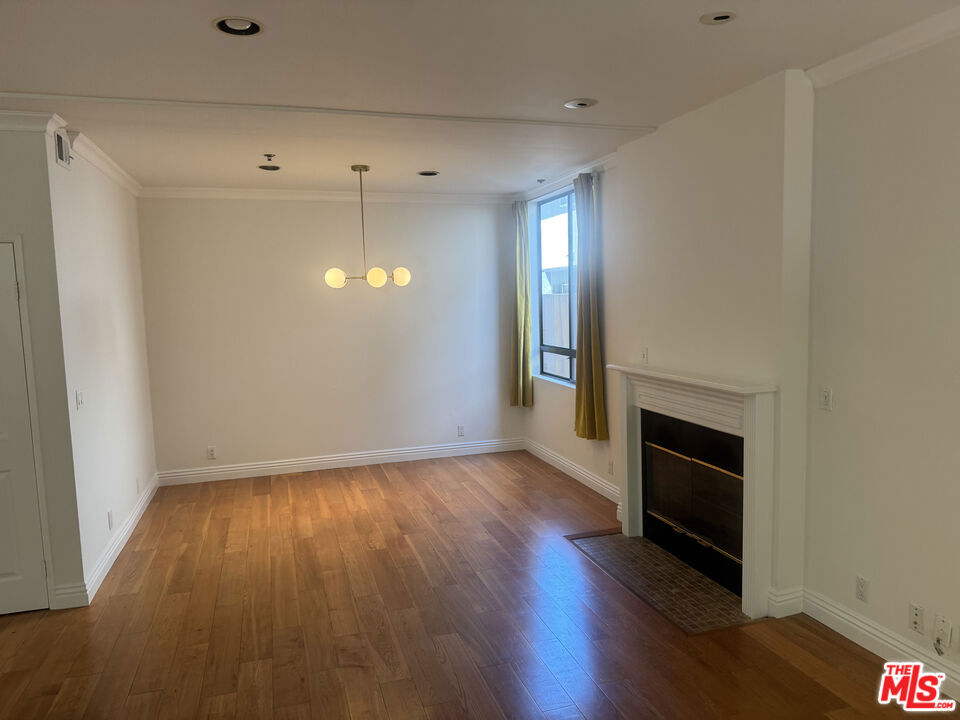 1238 S Holt Avenue 2 Property Photo 28