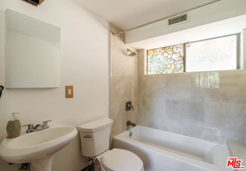 517 Canon View Trail Property Photo 10