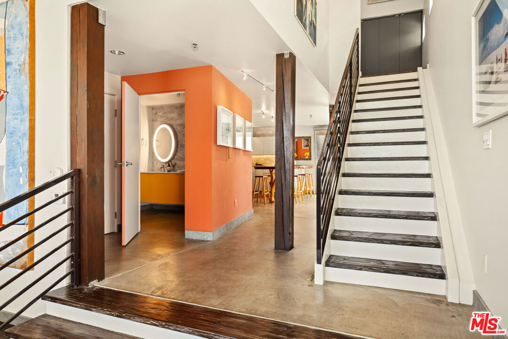 615 Hampton Drive B301 Property Photo 12