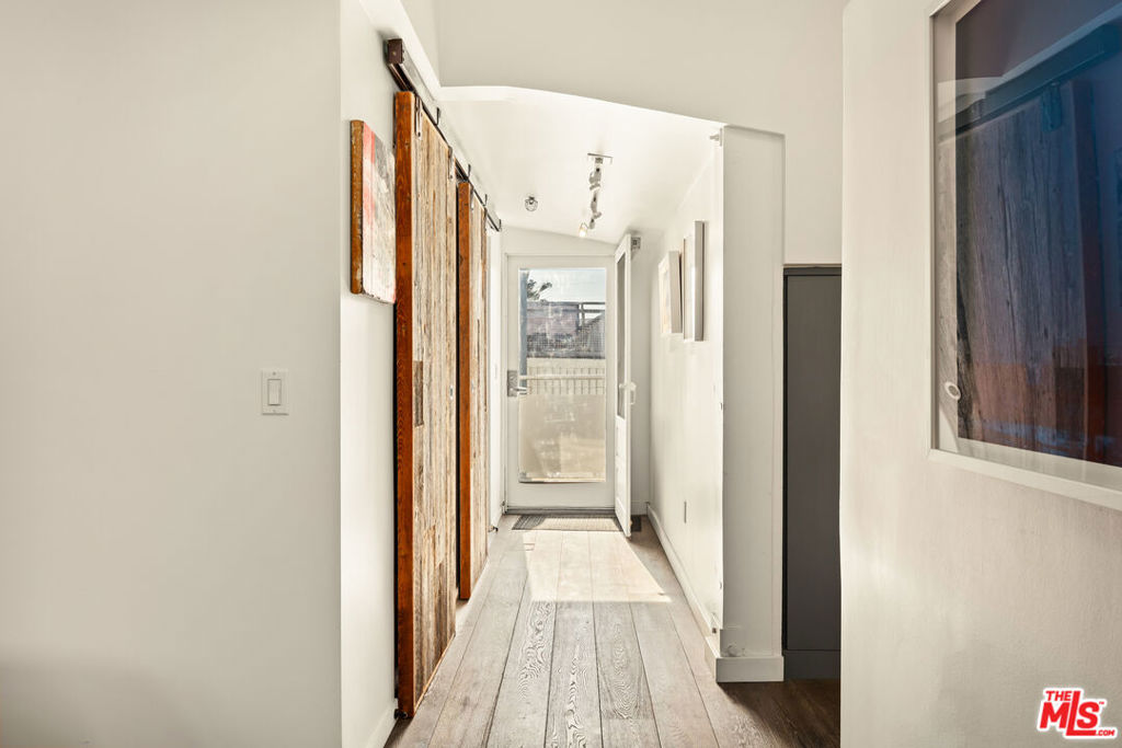 615 Hampton Drive B301 Property Photo 13